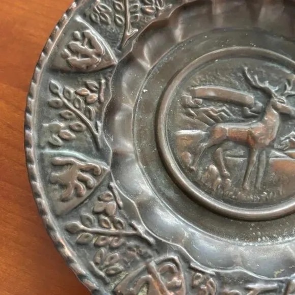 Vintage Hammered Copper Wall Plate Decor Made in Belgium 8 1/4' - Picture 6 of 6